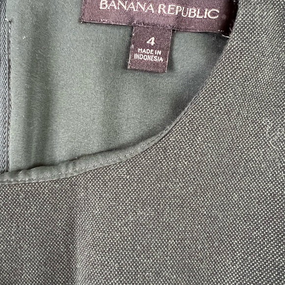 Banana Republic Asymmetric forest green sleeveless dress, size 4 - Picture 5 of 10